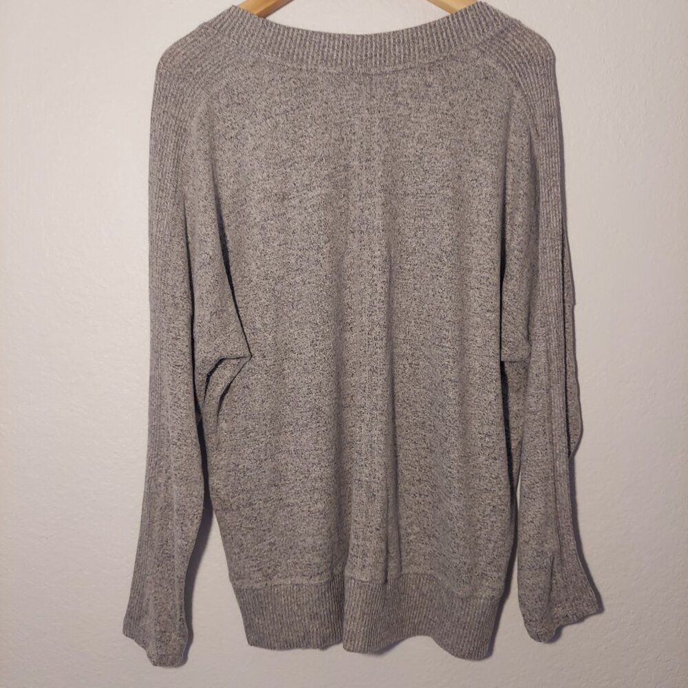 Buffalo David Bitton Gray V-Neck Sweater Soft Knit Pullover Classic Minimalist L - Picture 6 of 9